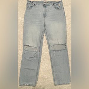 Abercrombie Light Wash 90’s Straight Ultra High Rise